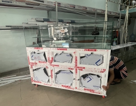 Làm tủ thuốc nhôm kính cho nhà thuốc ở Bình Thạnh