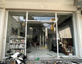 Công trình Ráp kính cường lực nhà ở trên đường Tthống Nhất - Gò Vấp