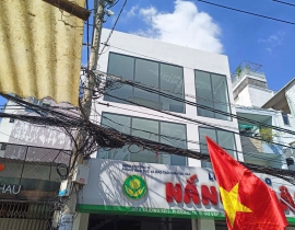 Vách kính cường lực 2025